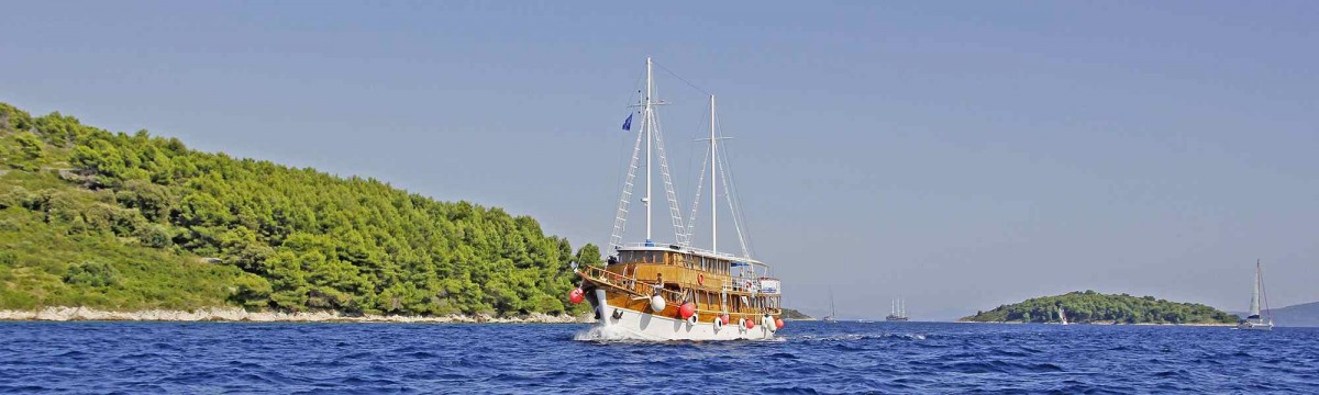 MS Aneta | Comfort Plus Motorised Sailing Boat | Cruise from/to Trogir